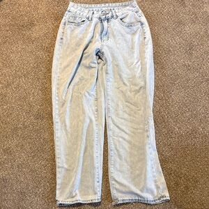 SHEIN Light Wash Jeans w/ Pink Bow Pocket Detail – Size 28